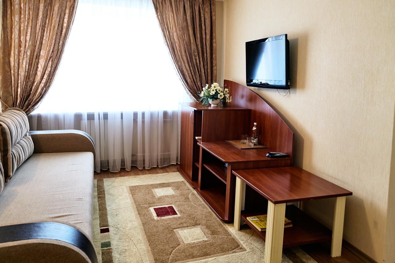 Hotel Nadezhda Dnipro Luaran gambar