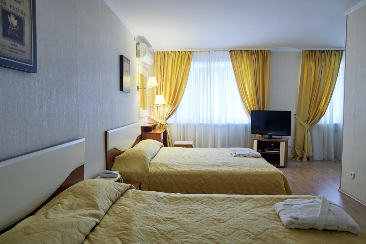 Hotel Nadezhda Dnipro Luaran gambar