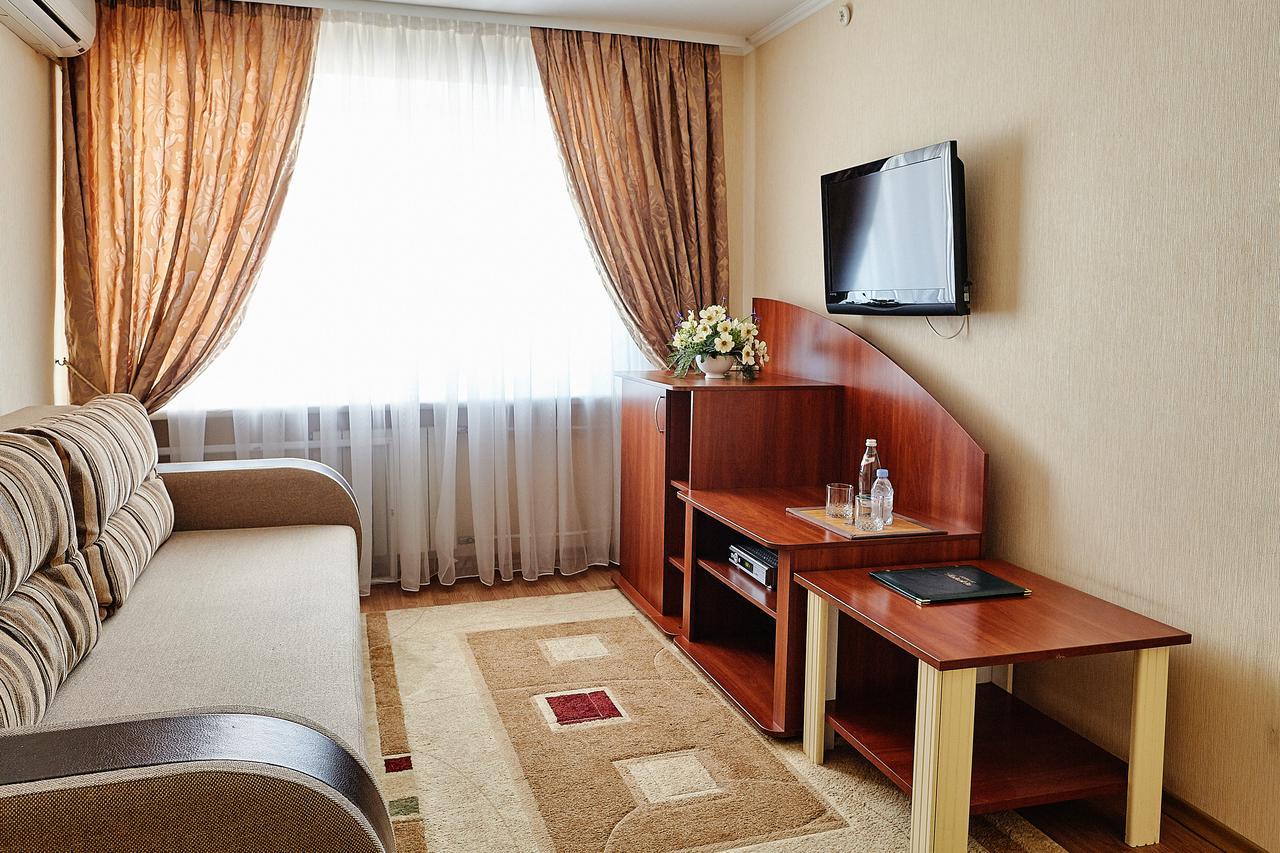 Hotel Nadezhda Dnipro Luaran gambar